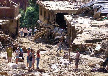 Η κακοκαιρία πλήττει τη Βενεζουέλα – 202 νεκροί και 7.000 αγνοούμενοι