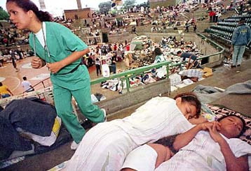 137 οι νεκροί και πάνω από 100 οι αγνοούμενοι από τις κατολισθήσεις