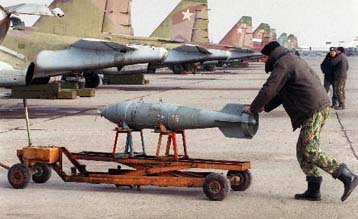 Συνεχίζεται ο σφοδρός βομβαρδισμός του Γκρόζνι – Αντίδραση Ιβανόφ για τη στάση της Δύσης