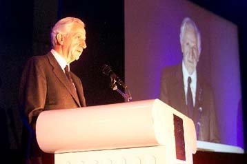 Aισιόδοξοι οι Ελληνες βιομήχανοι για την πορεία της οικονομίας