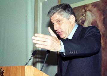 Ανακοινώθηκε το πρόγραμμα σύγκλισης της ελληνικής οικονομίας για το διάστημα 1999-2002