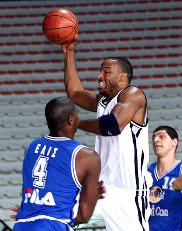 Κόντρα στα προγνωστικά ο ΠΑΟΚ