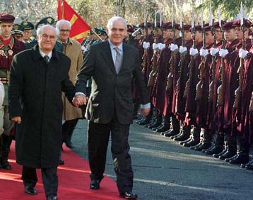 Σε εγκάρδιο κλίμα η επίσκεψη Τσοχατζόπουλου στα Σκόπια