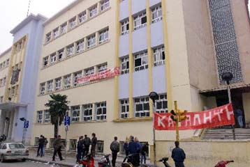 Παιδεία – σημεία αιχμής οι απουσίες και οι συλλήψεις