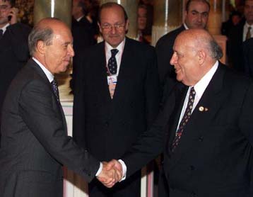 Ρίχνει τους τόνους για το ελληνικό βέτο ο Τούρκος πρόεδρος