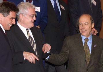 Συμβιβαστική λύση αναζητεί η φινλανδική προεδρία