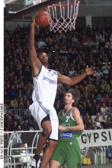 Αυτοκτόνησε ο ΠΑΟΚ με την Μπενετόν