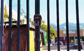 Νέα κρίση στην παιδεία με καταλήψεις, ελέγχους και στάσεις εργασίας