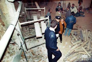 Η κατάρρευση στην πολυκατοικία της Δάφνης δεν έχει σχέση με τα έργα του μετρό