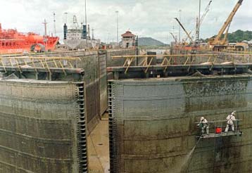 Δεν τίθεται θέμα ελέγχου της διώρυγας του Παναμά από την Κίνα, τονίζει η Hutchison Whampoa