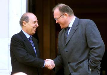 Συνάντηση Σημίτη-Πέρσον στο Μέγαρο Μαξίμου