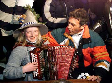 Καταδίκασε την επίθεση του Χάιντερ εναντίον της Ευρώπης ο πρόεδρος της Αυστρίας