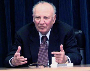 Η ουσία του Κυπριακού και όχι τα ΜΟΕ στις εκ του σύνεγγυς συνομιλίες