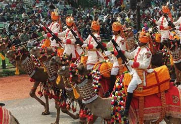 Εκρήξεις στο ινδικό Κασμίρ – Η Ινδία καταγγέλλει ως υπεύθυνο το Πακιστάν