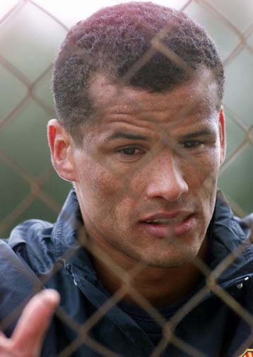 Για πάντα στην Μπάρτσα θέλει ο πρόεδρός της, Νούνιες, τον Ριβάλντο