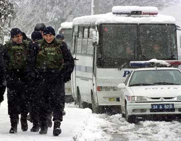Νέα εξέγερση ισλαμιστών κρατουμένων σε φυλακές της Τουρκίας