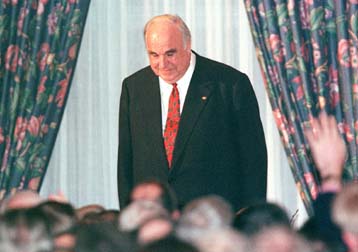 Ο Μιτεράν χρηματοδότησε την προεκλογική εκστρατεία του Κολ