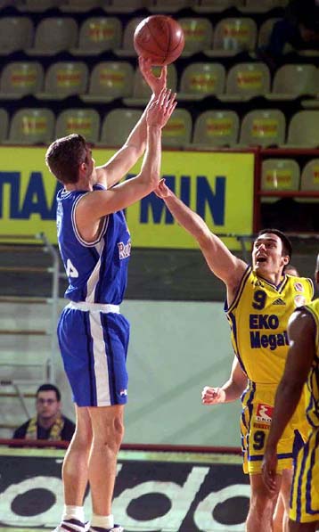 Ντέρμπι με νικητές τους γηπεδούχους