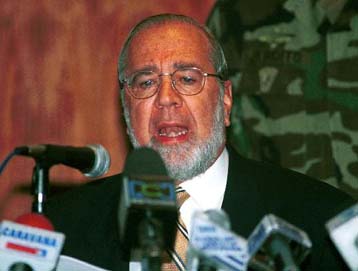 Η χούντα παραδίδει την εξουσία στον έως τώρα αντιπρόεδρο