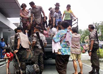 Συνωμοσία σκοτεινών δυνάμεων η θρησκευτική βία, κατά τον Ουαχίντ