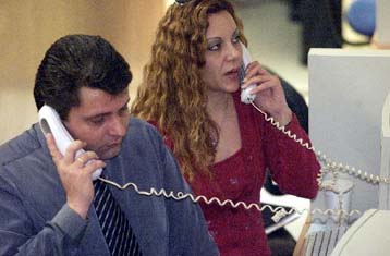 Μείωση 10 δρχ./λεπτό στις κλήσεις από σταθερό προς κινητό τηλέφωνο από 1η Φεβρουαρίου