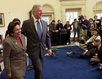 Αύξηση των κονδυλίων για την υγεία εισηγείται ο Κλίντον