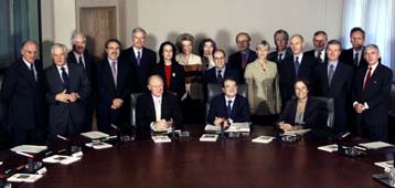 Η Κομισιόν αξιολογεί θετικά το ελληνικό πρόγραμμα σύγκλισης 1999-2002