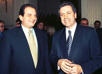 Γεύμα εργασίας Καραμανλή – Αβραμόπουλου στις 2 μ.μ. την Τρίτη