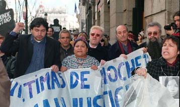 Οι δικηγόροι του Πινοσέτ απαγορεύουν τη δημοσιοποίηση των ιατρικών του εξετάσεων