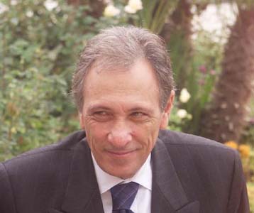 Φιλικός προς την Ελλάδα αλλά αδιάλλακτος ο Ισμαήλ Τζεμ