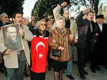 H Tουρκία προειδοποιεί τον Οτζαλάν να μην ηγηθεί του κουρδικού κινήματος από τη φυλακή