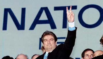 Επίθεση Μπερίσα κατά της Ελλάδας για το θέμα των λαθρομεταναστών