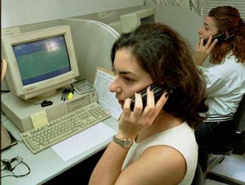 Ακριβότερες οι κλήσεις προς κινητά τηλέφωνα στην Ελλάδα σε σχέση με την Ευρώπη