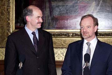 Συνάντηση του Γ.Παπανδρέου με το Ρ.Κουκ στο Λονδίνο