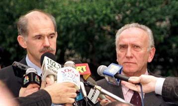 Ελληνοτουρκικά και Κυπριακό στο επίκεντρο της συνάντησης Σημίτη-Παπανδρέου