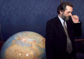 Για συνομωσία κατηγορεί τον Ντράσκοβιτς η κυβέρνηση της Γιουγκοσλαβίας