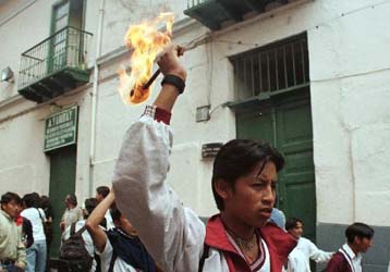 Κλιμακώνονται οι πιέσεις για παραίτηση του προέδρου