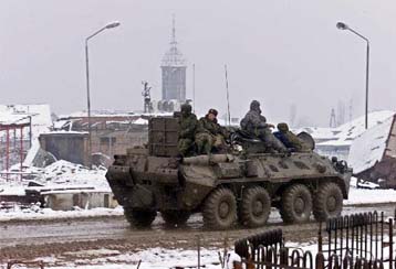 Προσωρινή αναστολή των επιχειρήσεων στο Γκρόζνι ανακοινώνει η Ρωσία