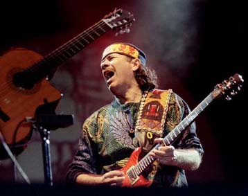 Ο Κάρλος Σαντάνα επικρατέστερος υποψήφιος για τα Γκράμι