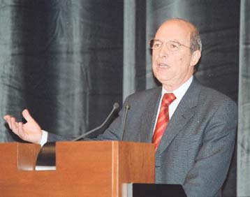 Προβάδισμα Σημίτη στο δεύτερο μέρος της δημοσκόπησης της V-PRC για Τα Νέα