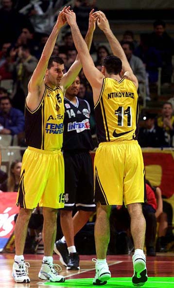 Εύκολα η ΑΕΚ τον ΠΑΟΚ 71-63