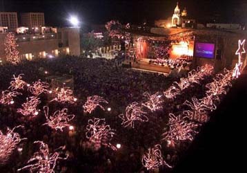 Ο Γέλτσιν και ηγέτες της Ανατ. Ευρώπης θα γιορτάσουν τα Χριστούγεννά τους με τον Αραφάτ