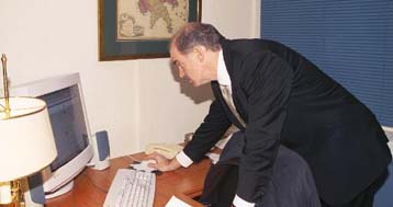 Επιθετικές πρωτοβουλίες για τη νέα χιλιετία