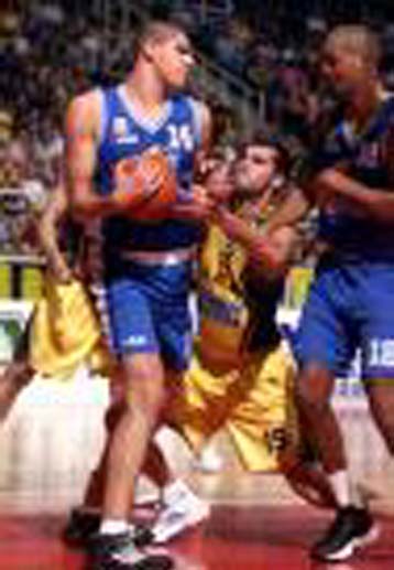 Πρώτη μάχη ΑΕΚ – Ηρακλή στον εμφύλιο του Κυπέλλου Σαπόρτα