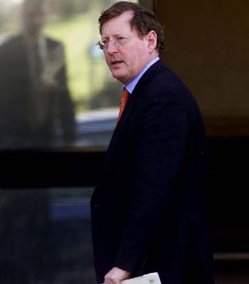 Νέα αποτυχία στην προσπάθεια για άρση του αδιεξόδου στη Βόρεια Ιρλανδία