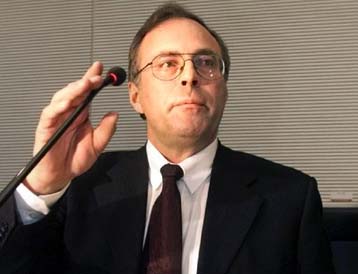 Ο Νόιμαν αμφισβητεί τους ισχυρισμούς Κολ για την αθωότητά του