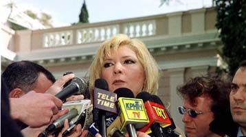 Συνάντηση της Δ.Λιάνη-Παπανδρέου με τον πρωθυπουργό στο Μέγαρο Μαξίμου