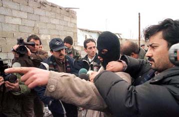 Αθρόες συλλήψεις ατόμων που κατηγορούνται για σχέσεις με τη Χεζμπολάχ