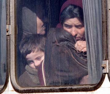 Η ΠΓΔΜ προσπαθεί να απαλλαγεί από τους Κοσοβάρους πρόσφυγες