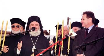 Εγκαινιάστηκε ο οικισμός της Εκκλησίας της Ελλάδος για τους σεισμοπαθείς